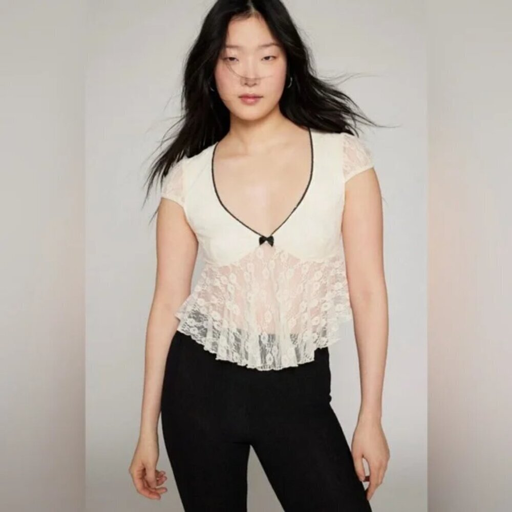 NWT UO Kimchi Blue Taylor Ivory Lace Babydoll Top